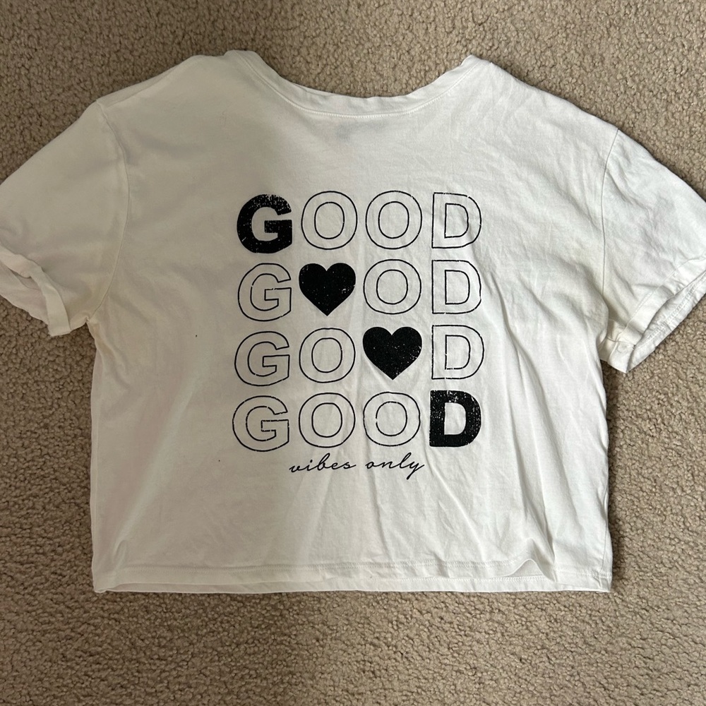 “Good Vibes Only” t-shirt